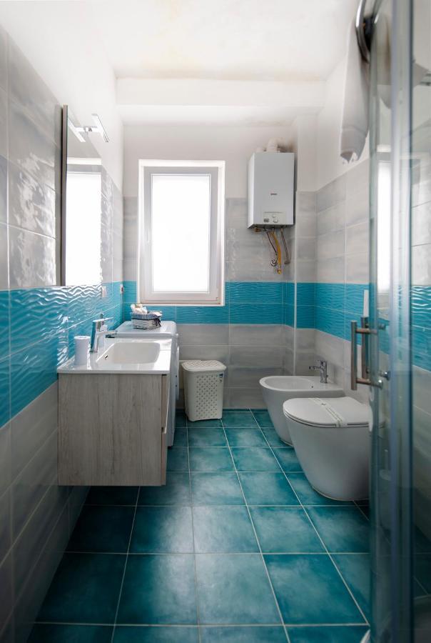 Apartment Overlooking The Sea With A View Of Old Gallipoli And The Whole Bay Extérieur photo